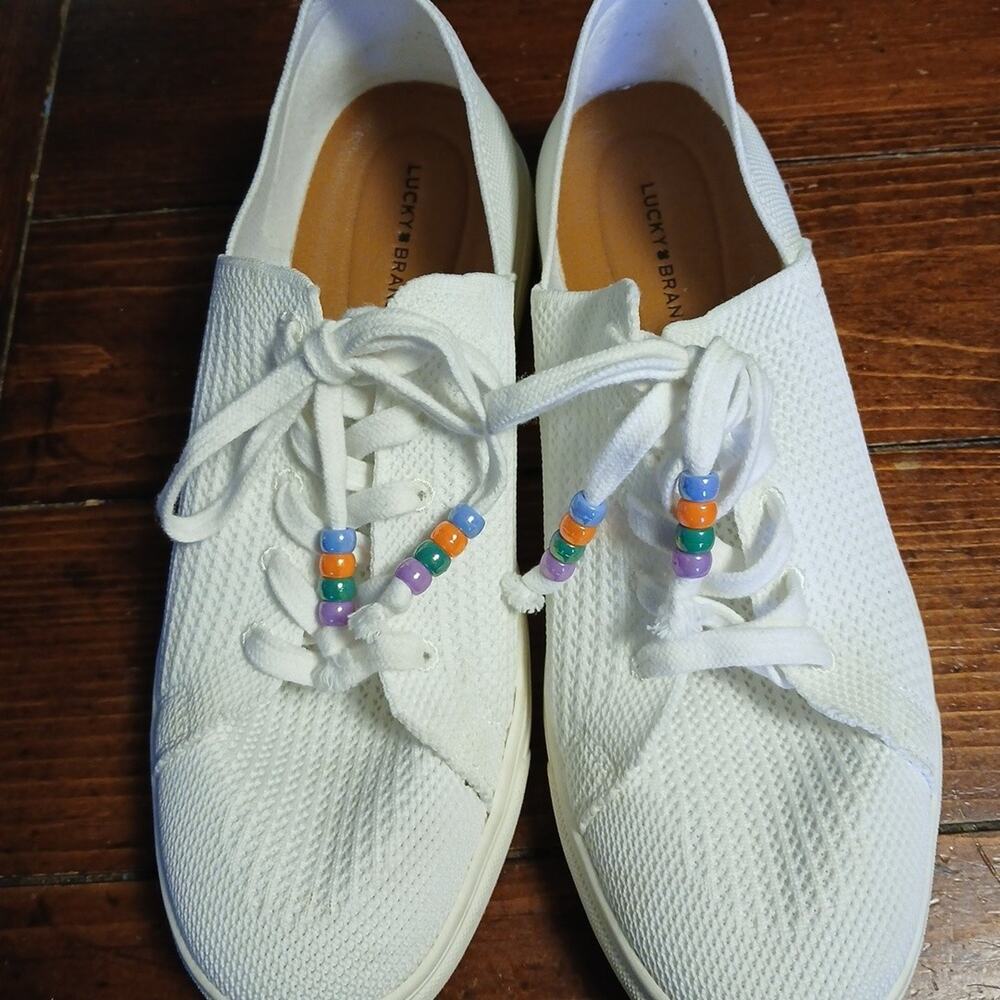 Lucky Brand Lenuda Sneaker White Beaded Lace Up Sneaker Size 11M EUC
